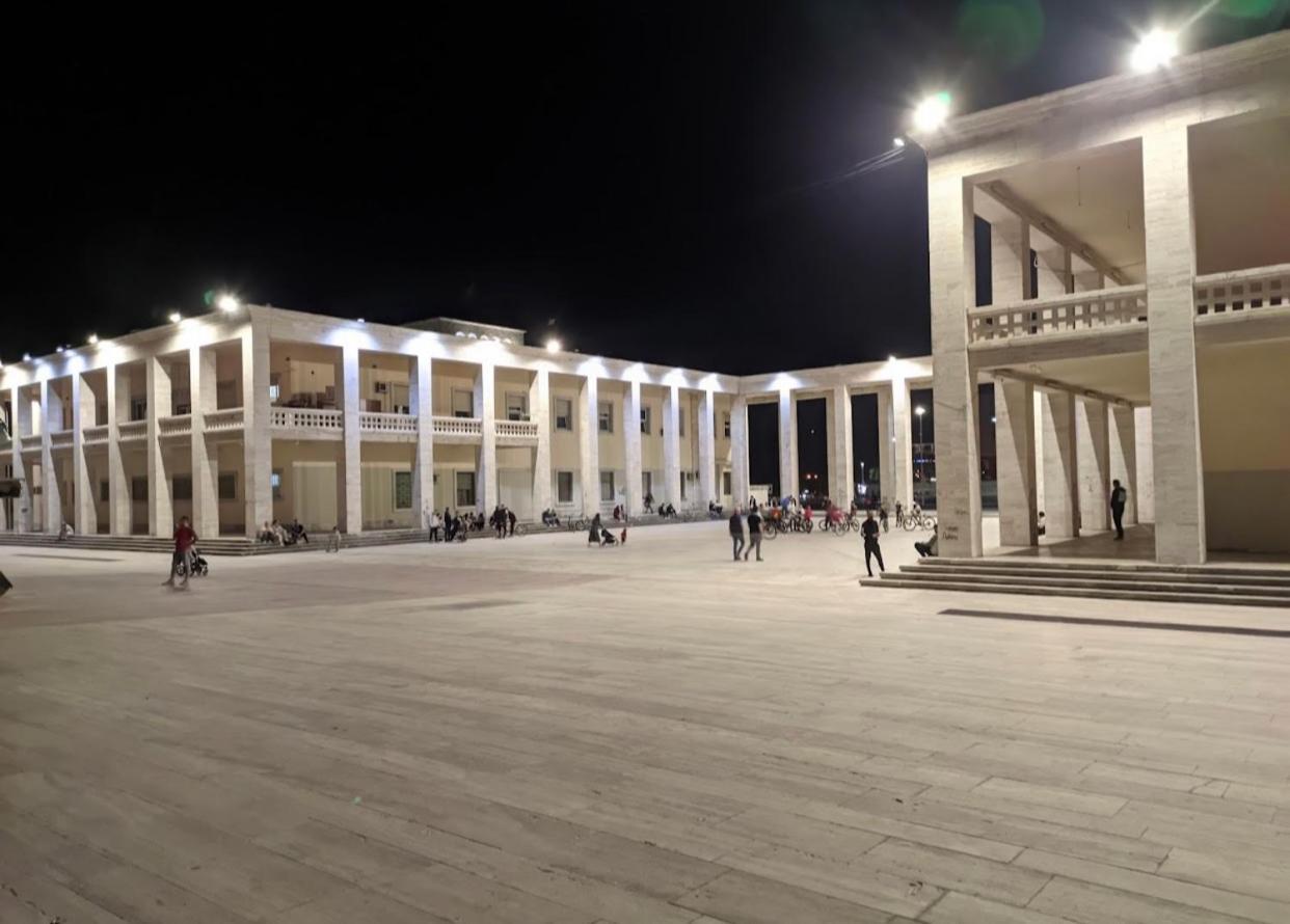 Lilo'S Place Tirana Buitenkant foto